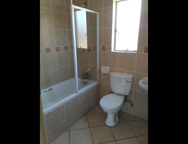 2 BEDROOM APARTMENT TO LET IN NOORDHANG